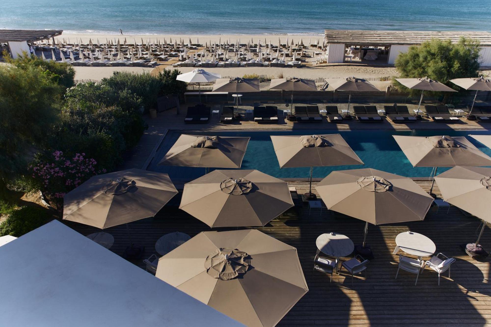 Hotel Plage Palace & Spa Palavas-les-Flots Exterior foto The beach at the hotel